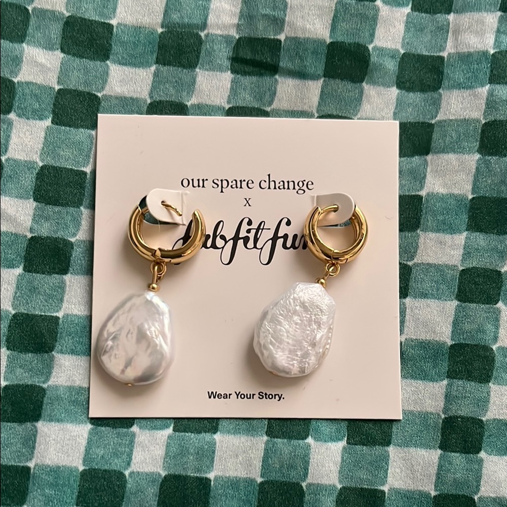 FabFitFun x Spare Change: Gold and Silver Pearl Earrings